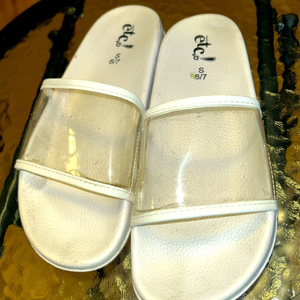 Rue21 white slides size 6/7 only $7